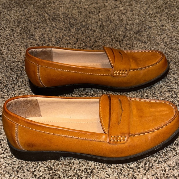 G.H. Bass & Co. Women's Brown Leather Loafers - Picture 5 of 9